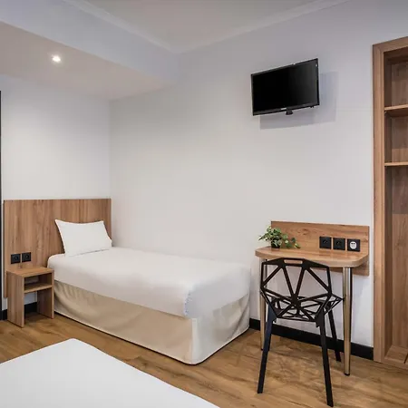 Daval Hotel 2*