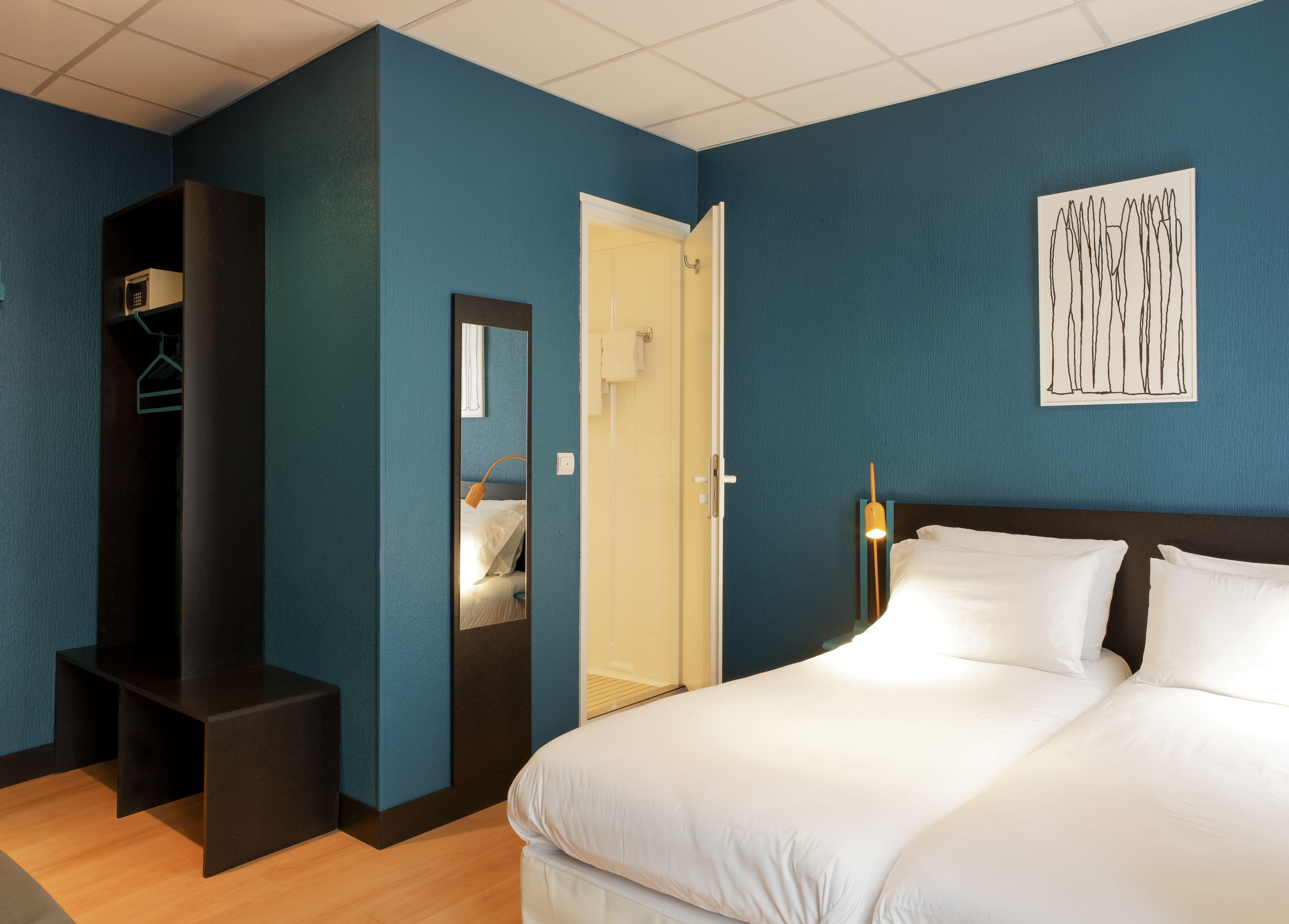 Daval Hotel 2*