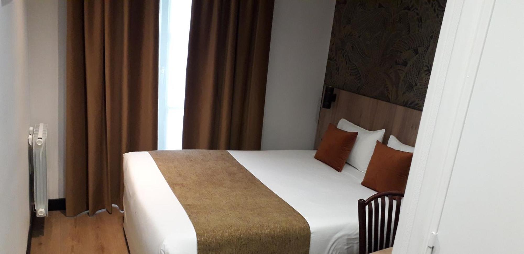 Daval Hotel 3*